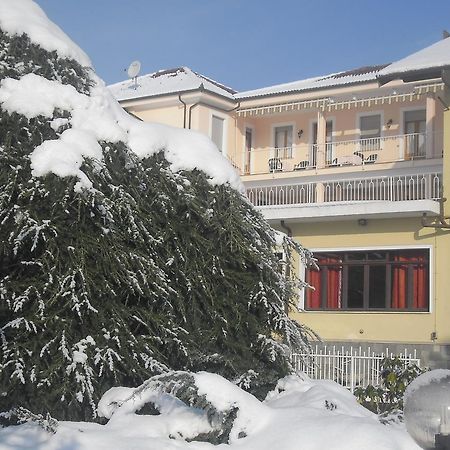 L'Ostu Del Povr-Om Hotel Pinasca Ngoại thất bức ảnh