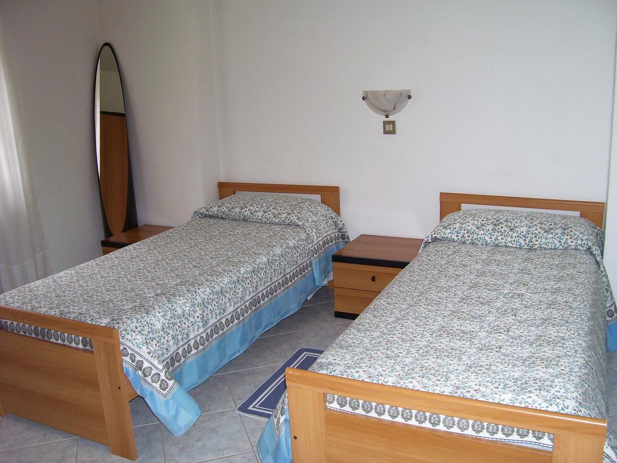 L'Ostu Del Povr-Om Hotel Pinasca Ngoại thất bức ảnh